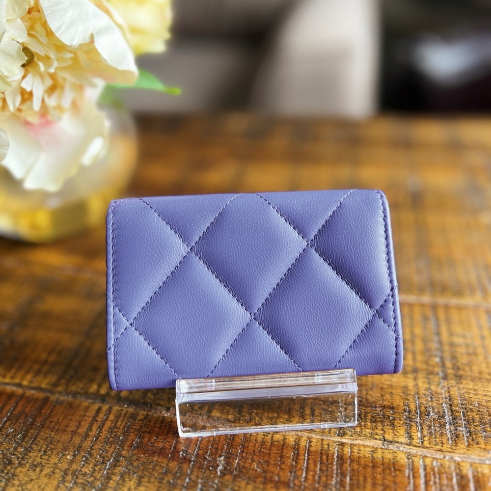 SOLD ❌ Chanel 19 Flap Card Holder & Dust Bag - Picture 7 of 12